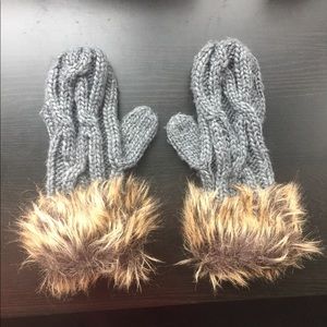 Athleta Faux Fur Mittens by Vincent Pradier